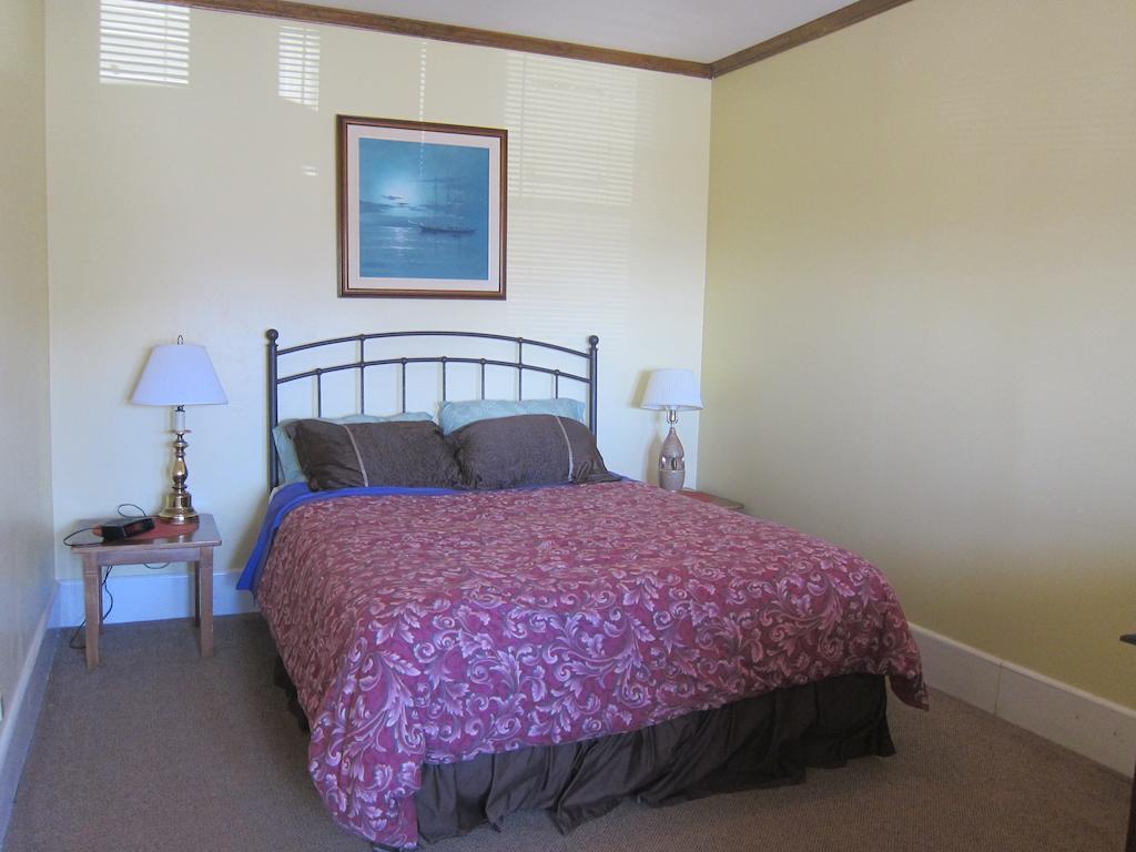 Salmon River Country Inn Head of Jeddore Room photo