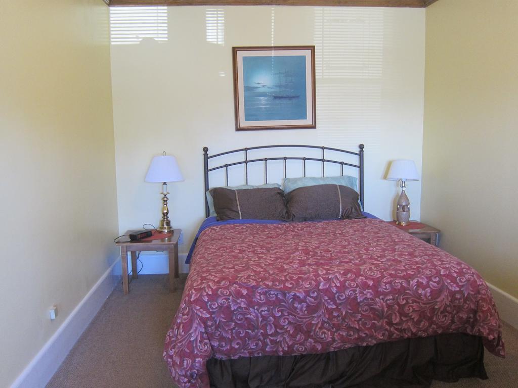 Salmon River Country Inn Head of Jeddore Room photo
