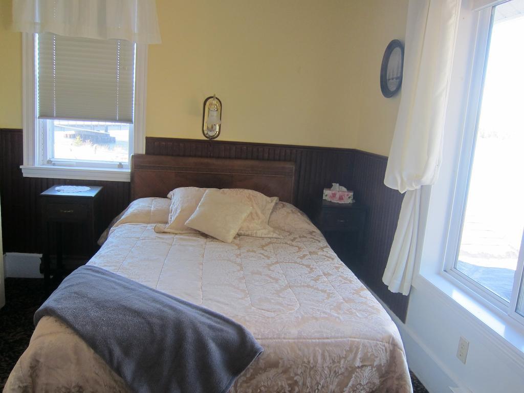 Salmon River Country Inn Head of Jeddore Exterior photo